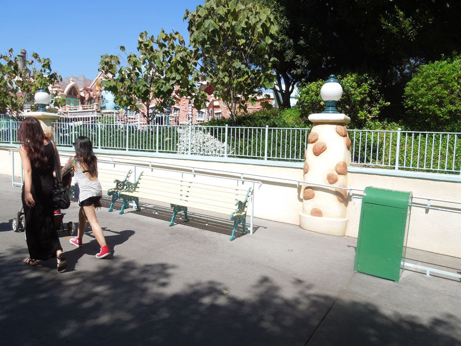 Disneyland Mickey's Toon Town Plaza